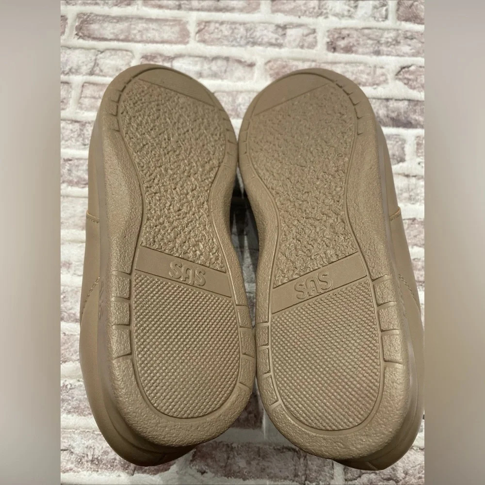 SAS Shoes Women’s Me Too Mocha 9 Taupe Faux Leather Hook & Loop‎ Low Top Comfort